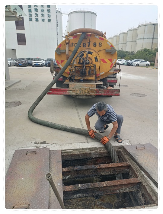 西岗隔油池清掏