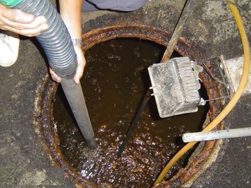 西岗隔油池清理