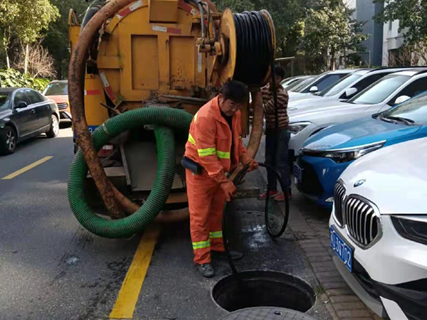 西岗排污管道清淤